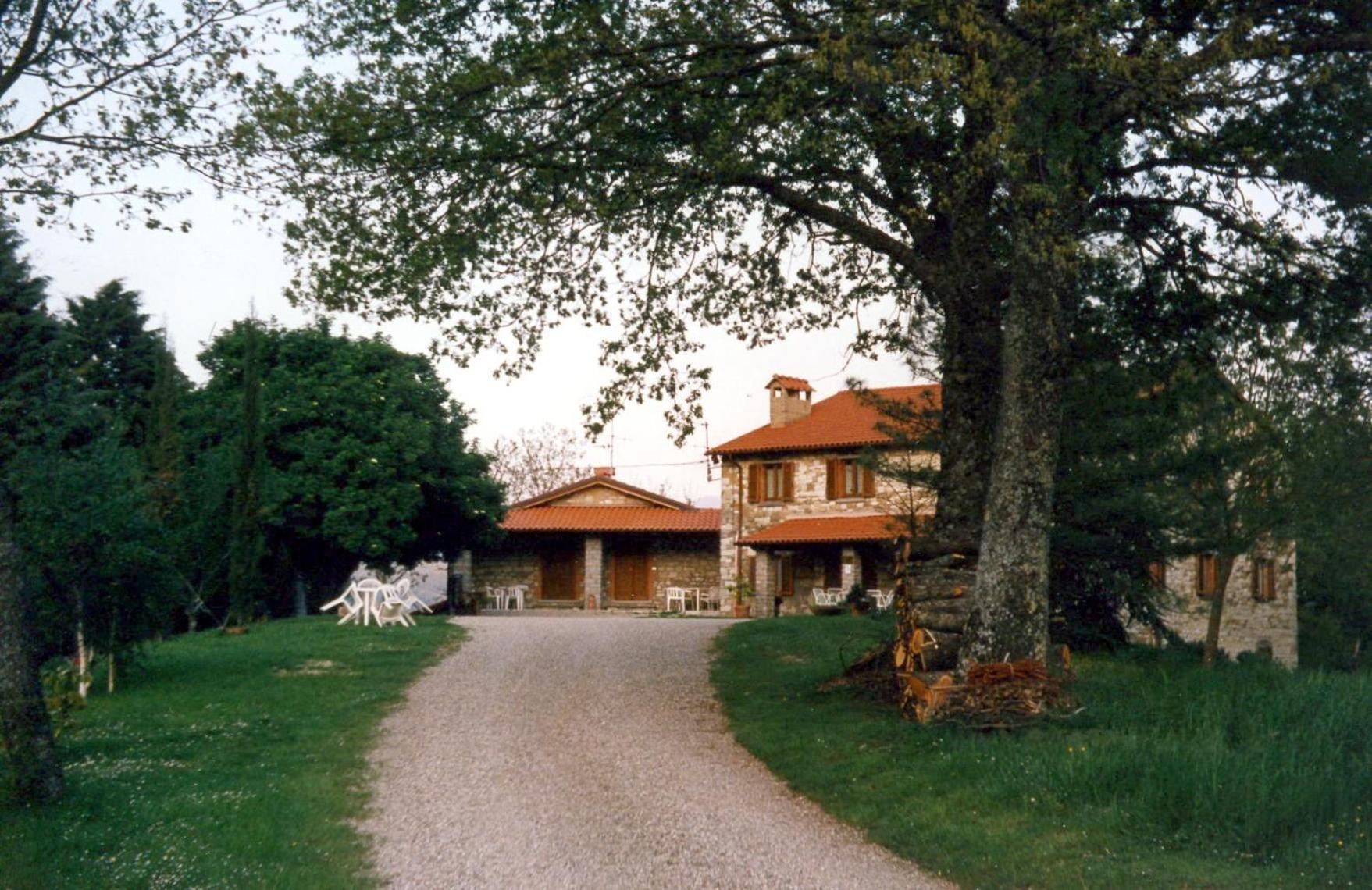 ピエーヴェ・サント・ステーファノ Agriturismo Fontandroneヴィラ エクステリア 写真